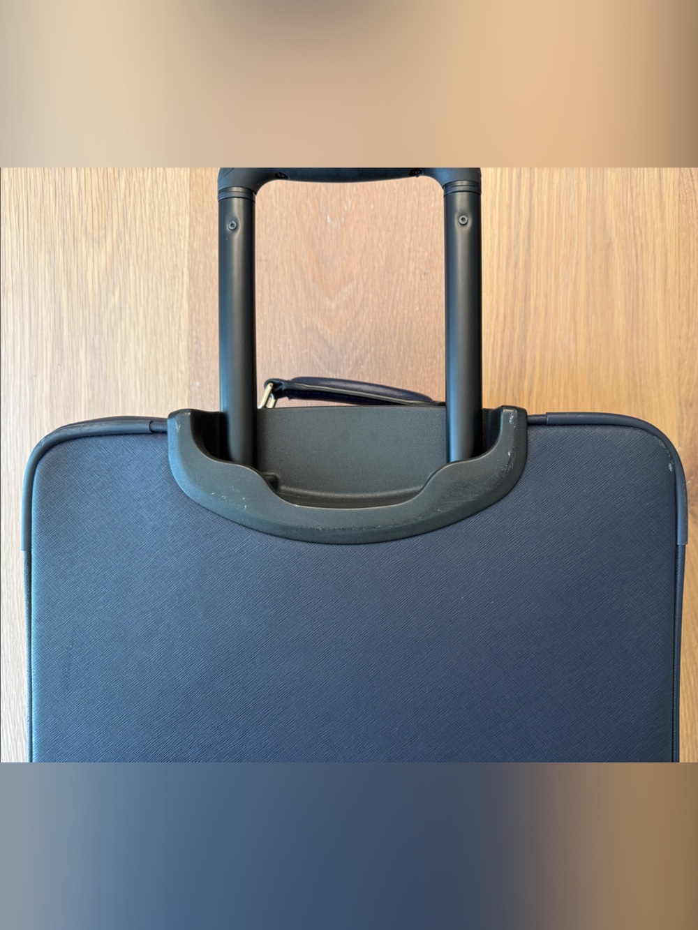 kate spade navy leather wheeled carry-on suitcase with gold logo - Picture 16 of 16